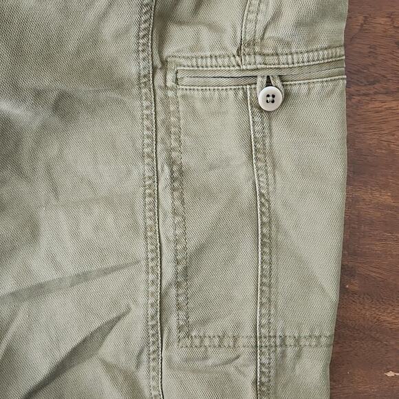 L.L. Bean Women's Classic Fit Cargo Pants Khaki Size 12P - Picture 9 of 10